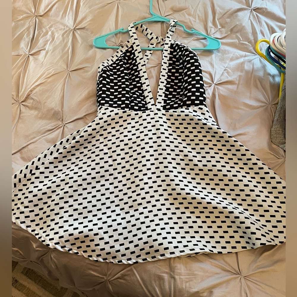 Retro blk n white Nastygal dress